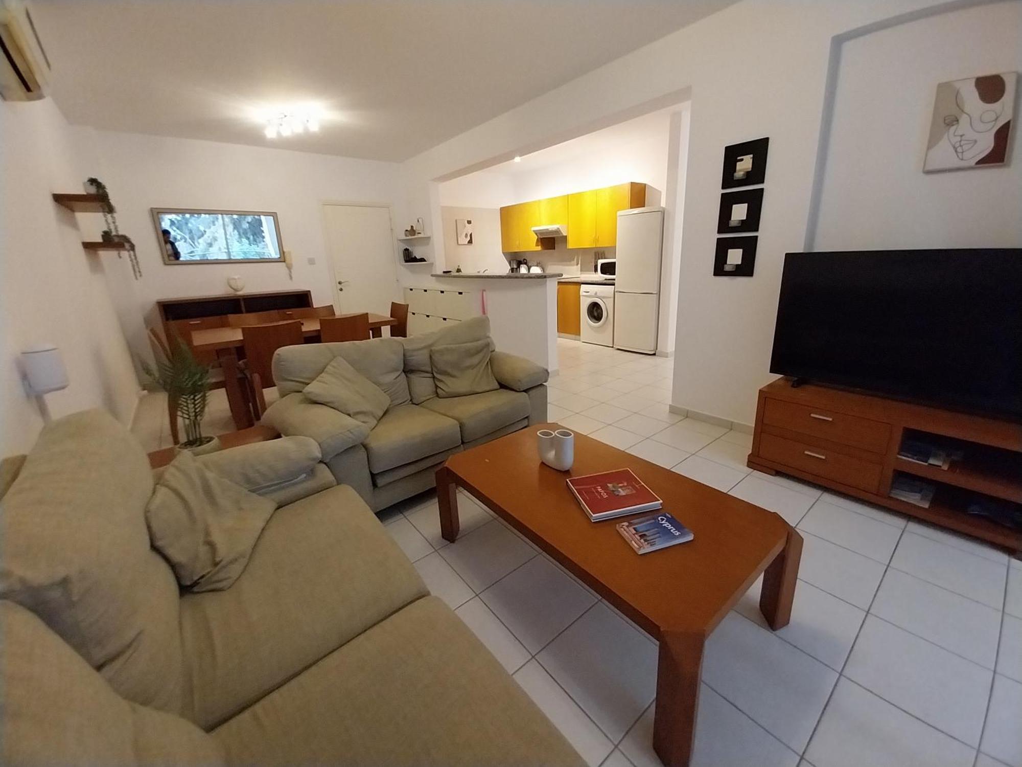Comfortable And Ideally Situated Apartment