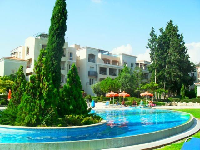 Comfortable And Ideally Situated Apartment *